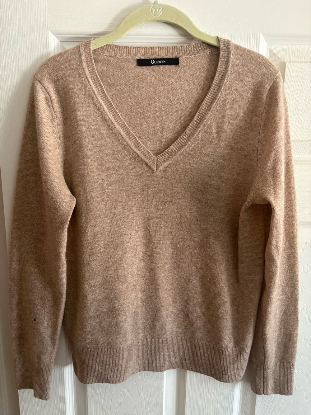 Quince 100% cashmere v neck pullover sweater tan women's S small holes